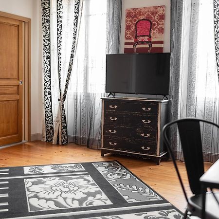 Au Nid De La Madeleine Bed & Breakfast Gaillac Eksteriør bilde